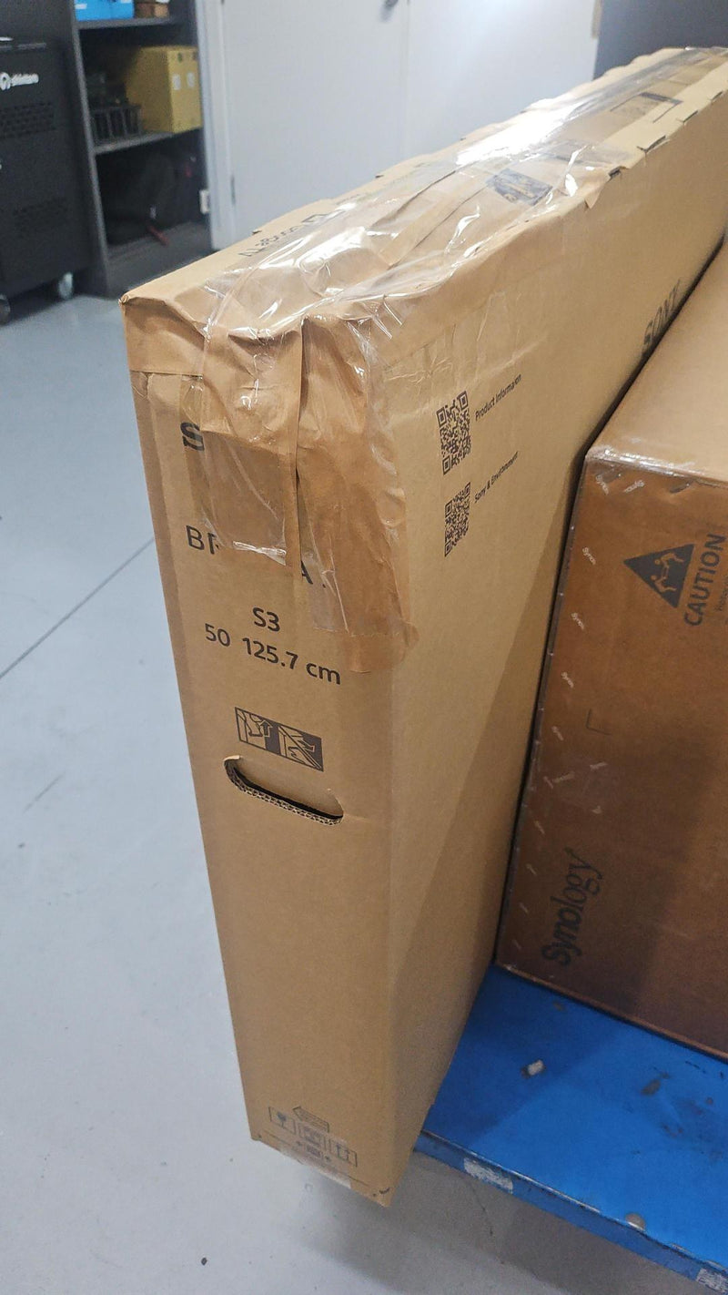 BOX DAMAGED Lenovo ThinkVision E27-40 27" WLED IPS FHD (16:9), HDMI, DP, VGA, PIVOT,H/ADJ, 3YR